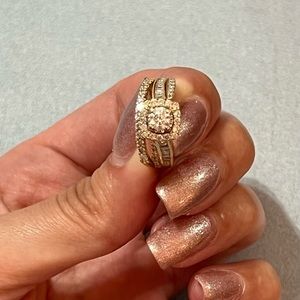 Set of engagement rings diamonds